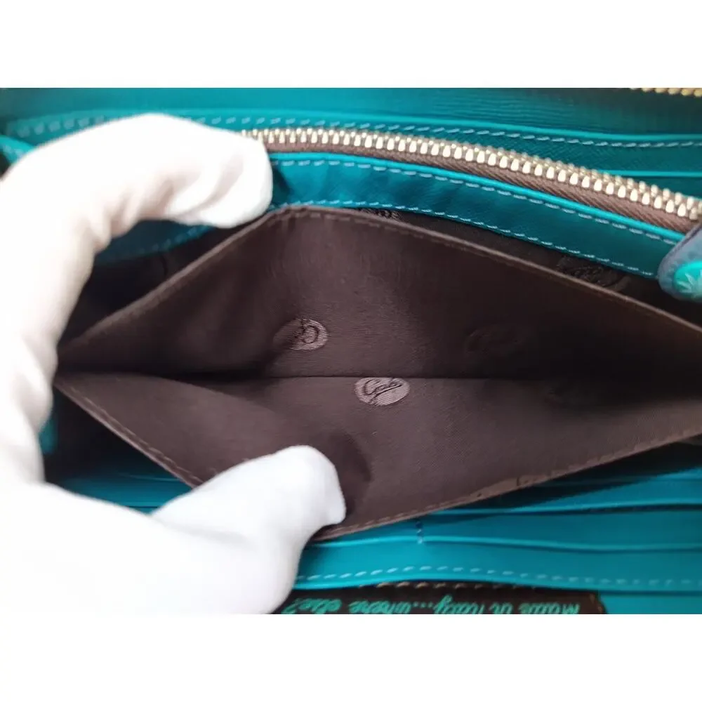 Gabs Gmoney 17 Puckered Basic Off White Leather Zip Around Credit Card Wallet